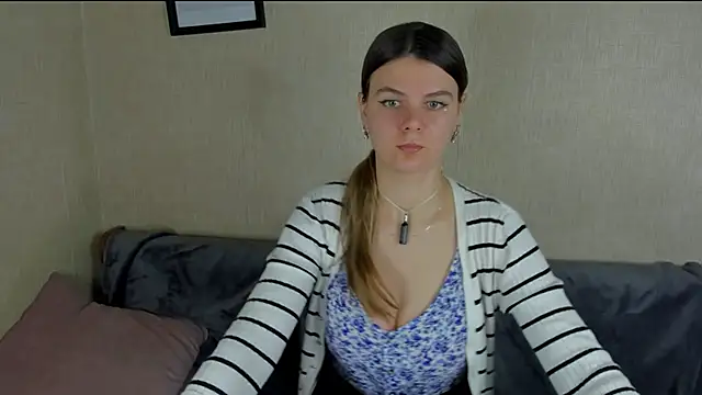 Snapshot of Zorianaa chatting on December 22, 9:12 pm Zorianaa online show from December 22, 9:12 pm