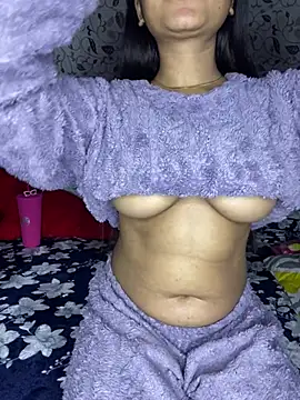 Snapshot of priya_030 chatting on January 10, 6:26 am priya 030 online show from January 10, 6:26 am