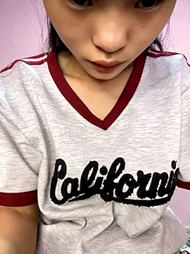 Snapshot of lung-linh chatting on December 15, 3:00 am lung-linh online show from December 15, 3:00 am