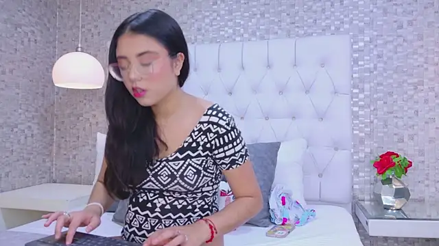 Snapshot of ScarlettPetrova chatting on November 29, 11:46 am ScarlettPetrova online show from November 29, 11:46 am