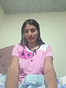 Snapshot of GISELLA__ chatting on November 15, 10:56 am GISELLA online show from November 15, 10:56 am