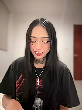 Snapshot of JIORYOvO chatting on November 13, 2:32 am JIORYOvO online show from November 13, 2:32 am