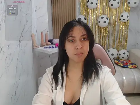 Snapshot of gabriella_storm_tf chatting on July 6, 1:08 pm gabriella storm tf online show from July 6, 1:08 pm