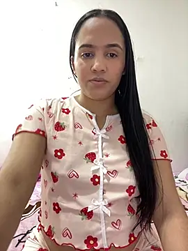 Snapshot of Ivy_08 chatting on July 15, 10:04 pm Ivy 08 online show from July 15, 10:04 pm