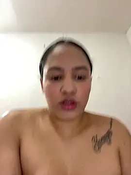Snapshot of Ivy_08 chatting on July 31, 9:47 pm Ivy 08 online show from July 31, 9:47 pm