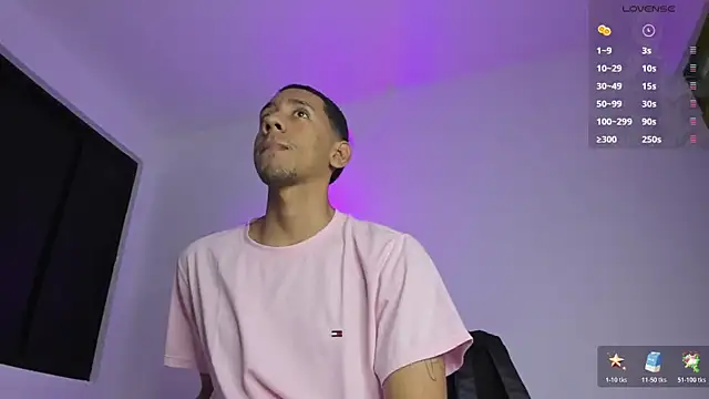 Snapshot of Lion_TNTx chatting on December 14, 8:24 pm Lion TNTx online show from December 14, 8:24 pm