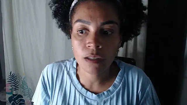 Snapshot of shayna_cute chatting on January 16, 12:55 am shayna cute online show from January 16, 12:55 am