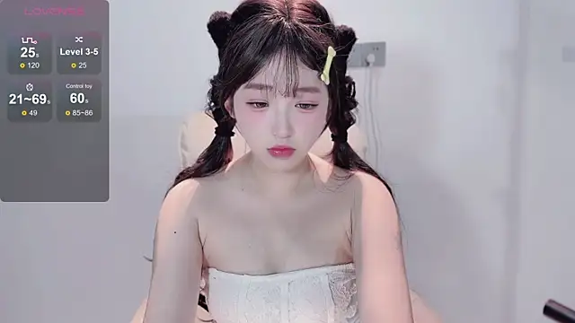 Snapshot of Yaiyigirl chatting on November 21, 12:37 pm Yaiyigirl online show from November 21, 12:37 pm