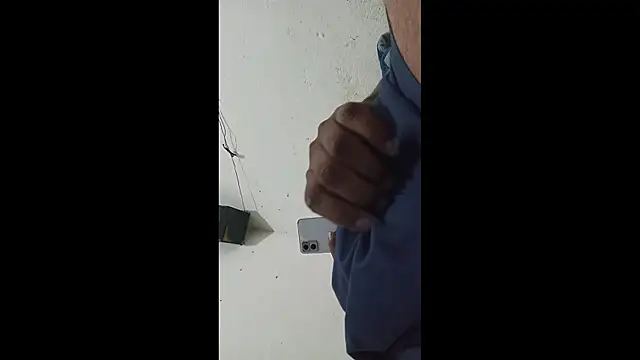 Snapshot of negrocomomisuerte chatting on November 13, 6:23 am negrocomomisuerte online show from November 13, 6:23 am