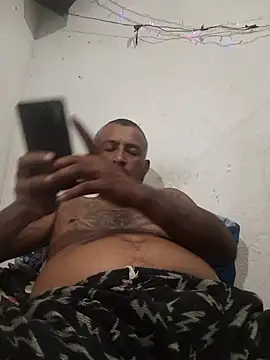 Snapshot of negrocomomisuerte chatting on December 18, 2:50 am negrocomomisuerte online show from December 18, 2:50 am