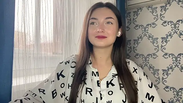 Snapshot of TwotyBright chatting on November 20, 8:14 am TwotyBright online show from November 20, 8:14 am