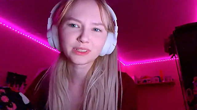 KarinRobertson online show from November 21, 6:50 pm