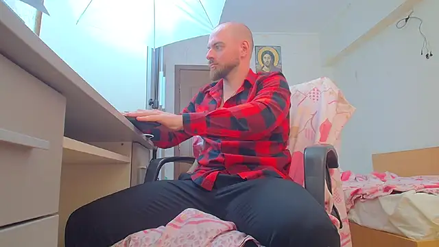 Ryanstone  online show from April 22, 11:34 am