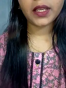 Snapshot of Neha533 chatting on December 18, 6:47 pm Neha533 online show from December 18, 6:47 pm