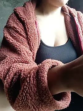 Sara pusyy online show from June 17, 3:20 am
