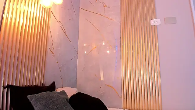 Snapshot of angie_harmony chatting on January 13, 12:10 pm angie harmony online show from January 13, 12:10 pm