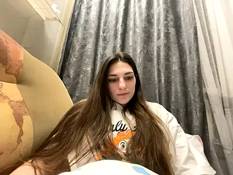 Snapshot of HelgaMun chatting on November 28, 3:53 am HelgaMun online show from November 28, 3:53 am