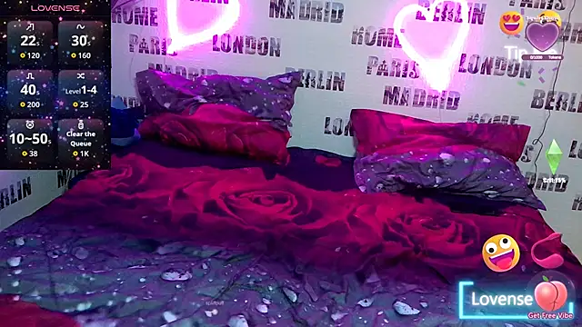 Bya hootgyrl1 online show from January 15, 7:50 pm