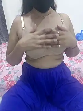 Snapshot of Aarti909090 chatting on May 1, 1:16 pm Aarti909090 online show from May 1, 1:16 pm