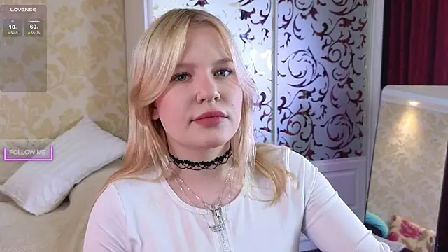 Snapshot of Mila_wxw chatting on November 25, 12:27 pm Mila wxw online show from November 25, 12:27 pm