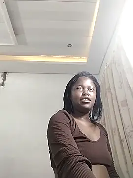 Snapshot of SweetSavage18 chatting on December 17, 8:48 pm SweetSavage18 online show from December 17, 8:48 pm