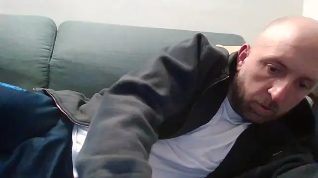 luca beech88 online show from April 13, 6:24 pm