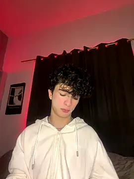 Snapshot of lion_cherry21 chatting on December 20, 6:42 am lion cherry21 online show from December 20, 6:42 am