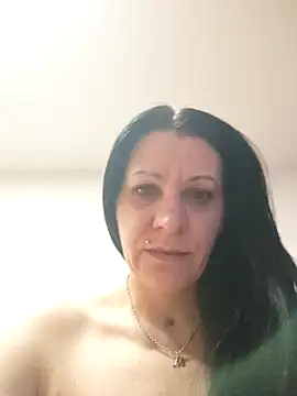 SugarDiamonds online show from February 7, 7:50 am