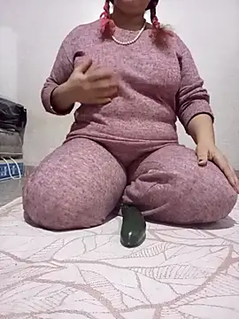 Snapshot of sdlmona chatting on December 5, 5:53 pm sdlmona online show from December 5, 5:53 pm