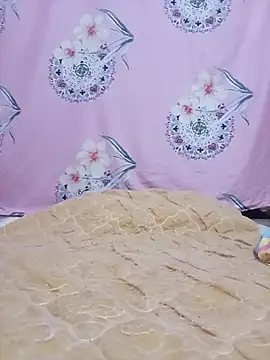 Snapshot of sdlmona chatting on December 16, 10:20 am sdlmona online show from December 16, 10:20 am