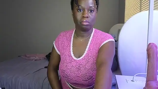 Snapshot of ladiosa_selene chatting on November 19, 4:23 am ladiosa selene online show from November 19, 4:23 am