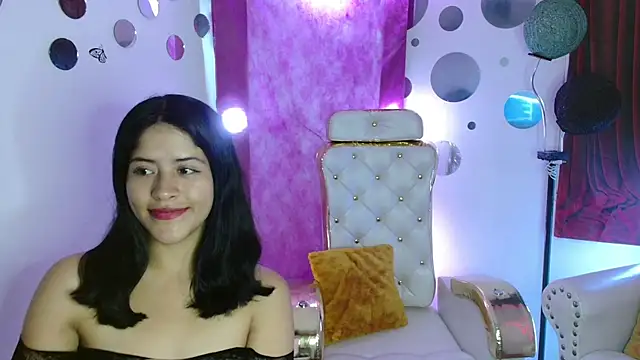 Snapshot of Ashley_Stone01 chatting on December 5, 12:19 am Ashley Stone01 online show from December 5, 12:19 am