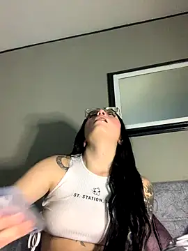 Naomii2 online show from November 3, 3:08 am