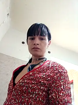 Snapshot of PaulinaLondra2 chatting on November 11, 2:28 pm PaulinaLondra2 online show from November 11, 2:28 pm