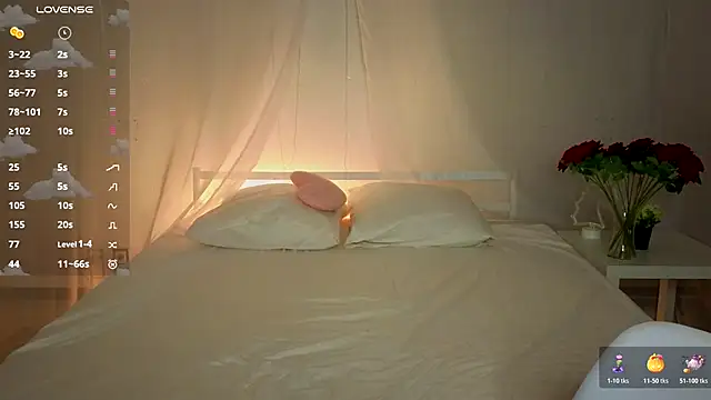 Snapshot of WICKEDEMBER chatting on November 14, 1:37 am WICKEDEMBER online show from November 14, 1:37 am