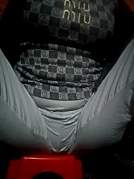 Snapshot of LenaLy2k chatting on November 20, 1:00 pm LenaLy2k online show from November 20, 1:00 pm