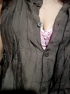 Snapshot of LenaLy2k chatting on November 21, 11:47 pm LenaLy2k online show from November 21, 11:47 pm