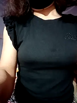 Snapshot of LenaLy2k chatting on November 23, 12:16 pm LenaLy2k online show from November 23, 12:16 pm