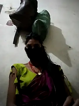 Snapshot of Jooli_cuty chatting on December 19, 5:09 pm Jooli cuty online show from December 19, 5:09 pm