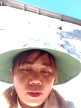 Snapshot of be-yeu chatting on November 29, 1:08 am be-yeu online show from November 29, 1:08 am