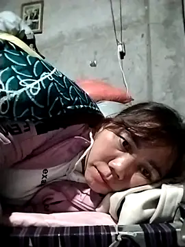 Snapshot of be-yeu chatting on December 1, 1:16 pm be-yeu online show from December 1, 1:16 pm