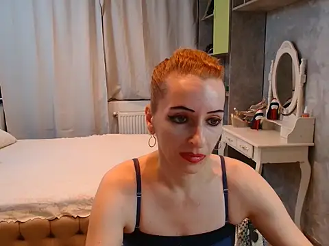 Snapshot of AnneDevrim chatting on November 12, 6:58 am AnneDevrim online show from November 12, 6:58 am