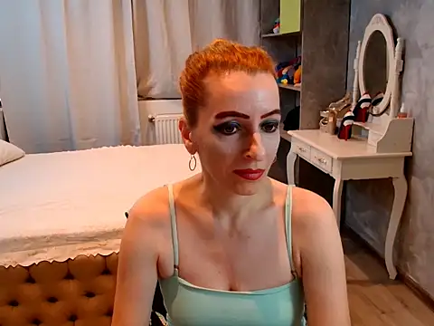 Snapshot of AnneDevrim chatting on November 18, 7:02 am AnneDevrim online show from November 18, 7:02 am