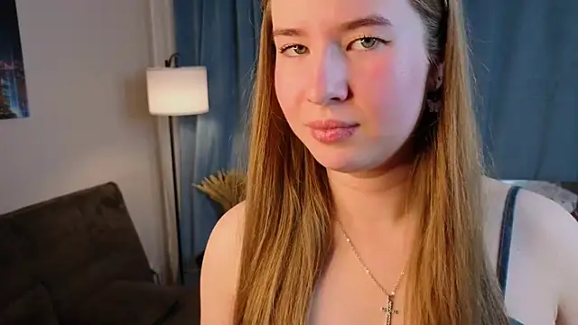 MowasaBritten online show from December 17, 3:18 pm