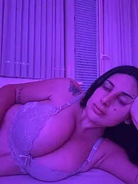 jojoa23 online show from April 18, 6:01 pm