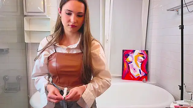 LeenaPuita online show from November 12, 6:52 pm