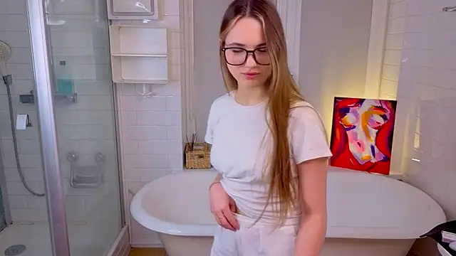 LeenaPuita online show from January 14, 4:56 pm