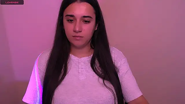 Snapshot of AlinaDoll_ chatting on November 5, 8:36 am AlinaDoll online show from November 5, 8:36 am