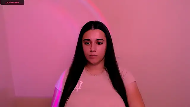 Snapshot of AlinaDoll_ chatting on November 10, 8:57 am AlinaDoll online show from November 10, 8:57 am