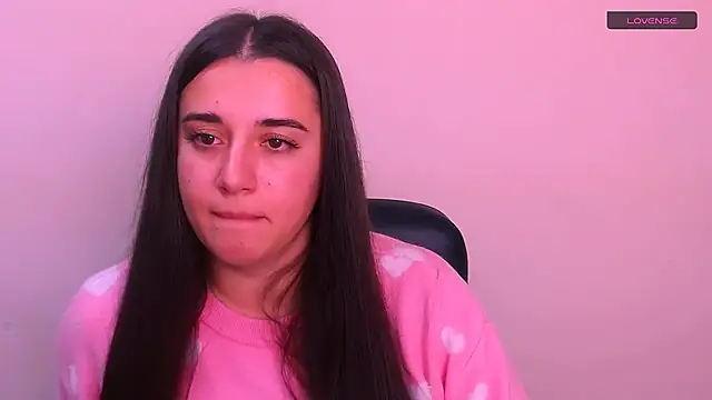 Snapshot of AlinaDoll_ chatting on November 21, 9:30 am AlinaDoll online show from November 21, 9:30 am